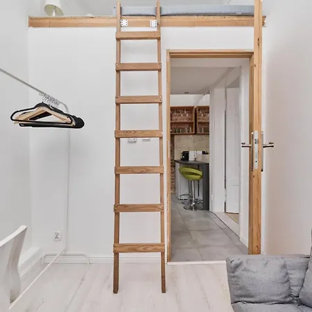 Cosy Studio With Mezzanine By Renters Διαμέρισμα *